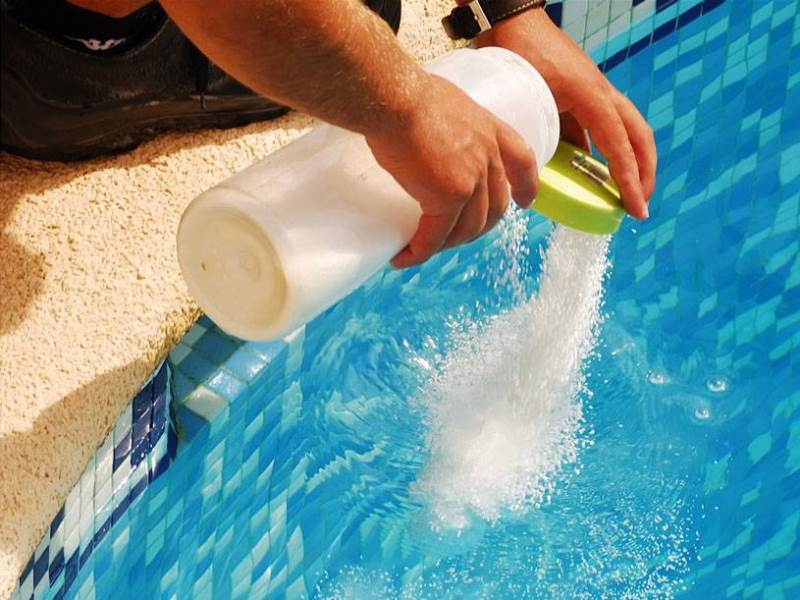 Зачем нужна дезинфекция перед открытием бассейна